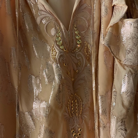 Lilly Pulitzer Marlyse Silk Metallic Palm Tree Clip
Dress Original $298 - Picture 4 of 5